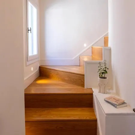 Elayio Old Town Lejlighedshotel 3*