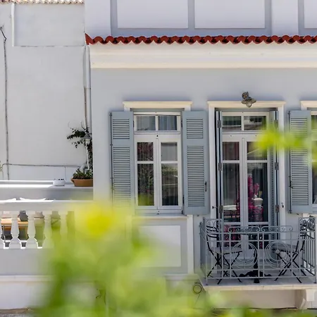 Elayio Old Town Aparthotel