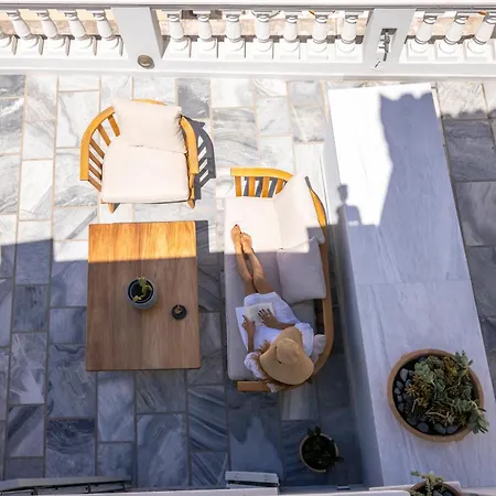 Elayio Old Town Aparthotel Tinos