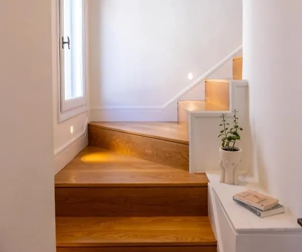 Elayio Old Town Lägenhetshotell 3*