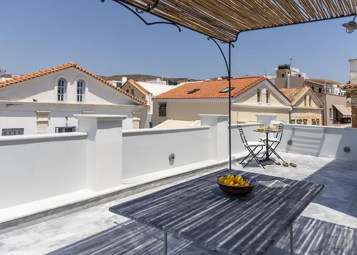 Lägenhetshotell Elayio Old Town Tínos