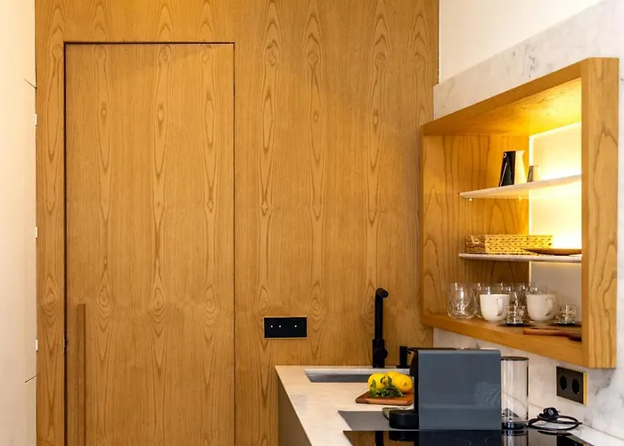 Elayio Old Town Lägenhetshotell 3*